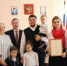 Семье из брянской Дубровки вручили свидетельство о праве на получение соцвыплаты для приобретение жилья - Газета Наше время