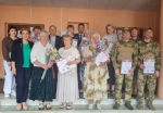 В брянской Суземке наградили людей, помогающих защитникам границы
